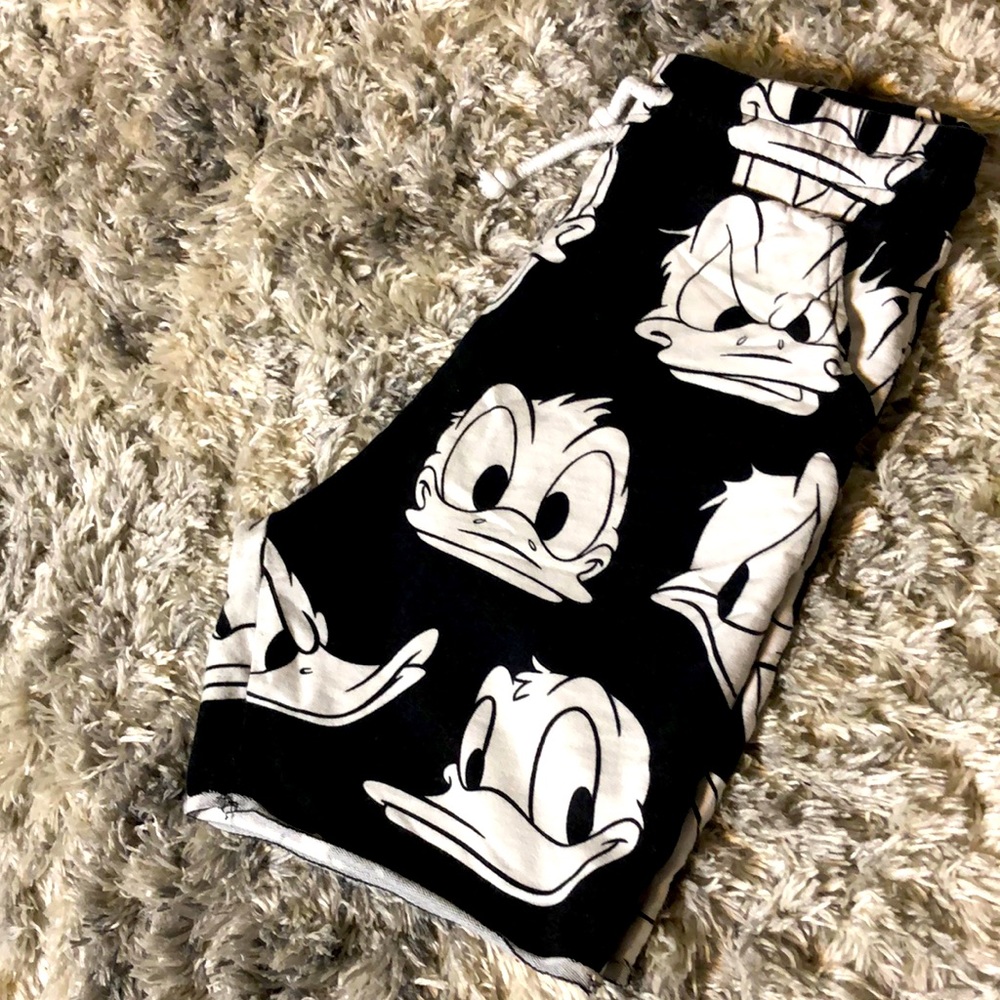 Donald Duck Print Shorts